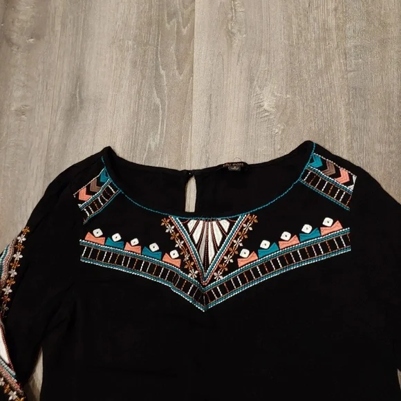 Ella Moss Embroidered Shirt - Picture 3 of 5